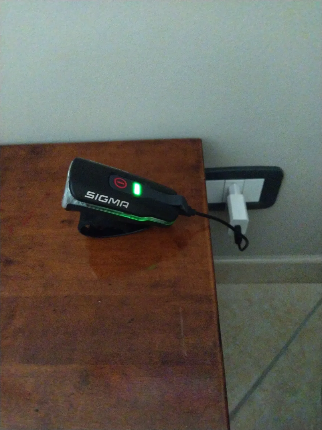 Sigma Aura 60 USB fanale bici anteriore 60 lux StVZO