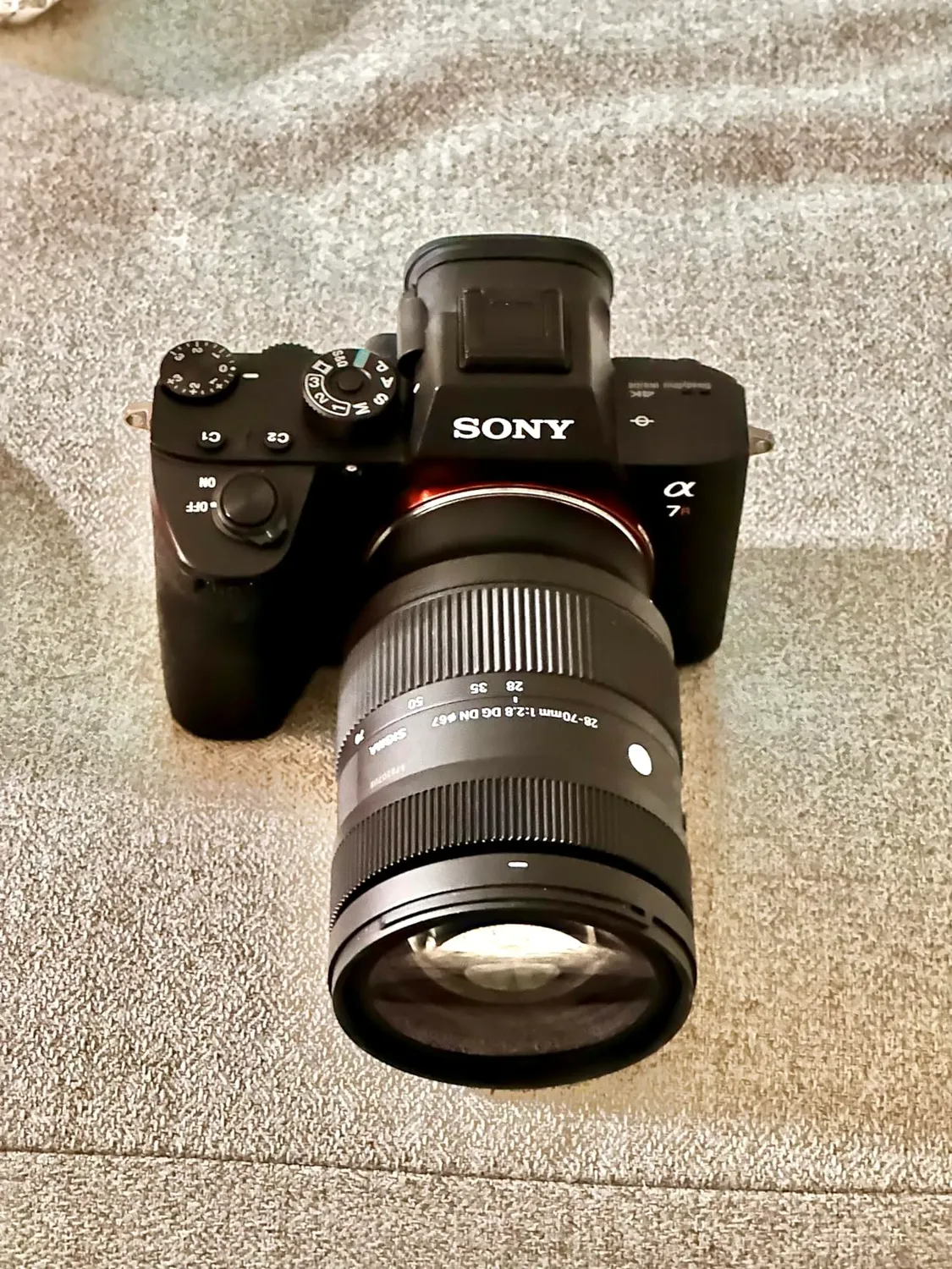 Sigma 28-70mm F2.8 DG DN Contemporary obiettivo Sony E