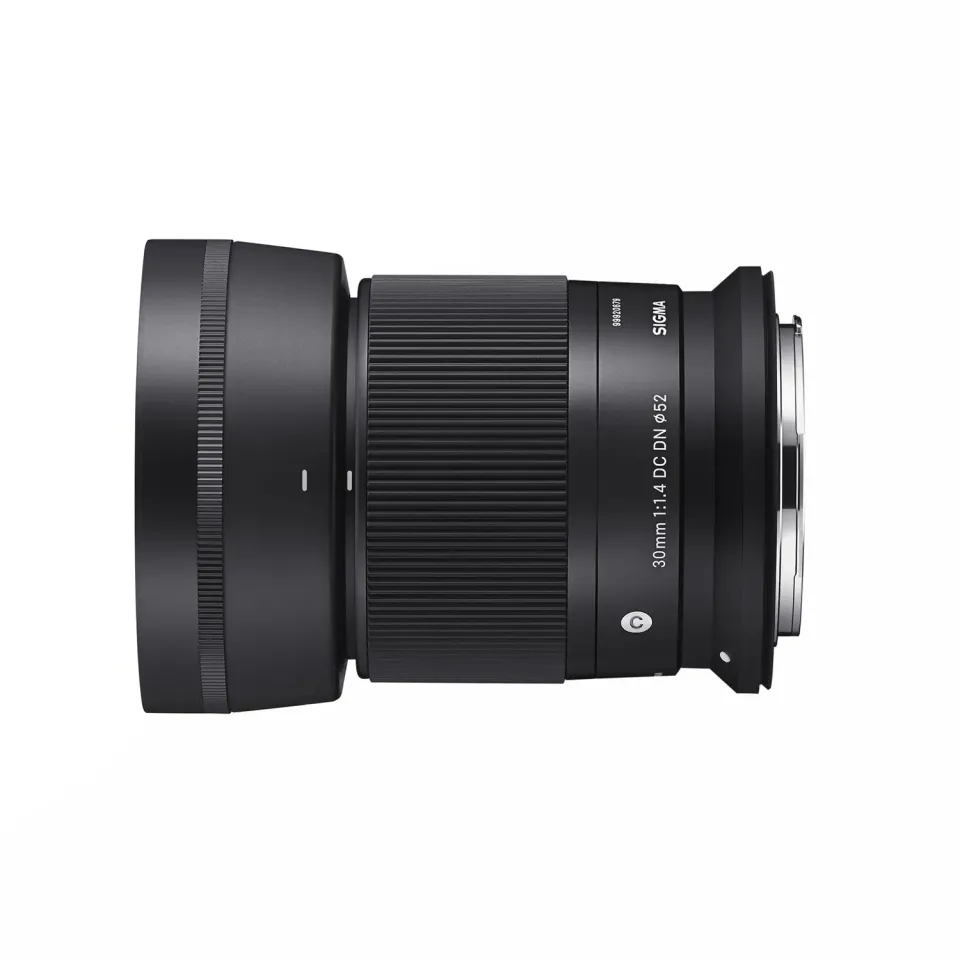 Sigma Contemporary 30mm F1.4 DC DN obiettivo Canon RF luminoso