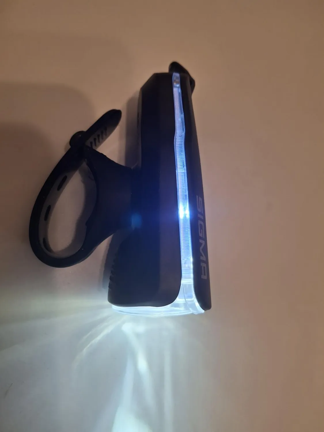 Sigma Aura 60 USB fanale bici anteriore 60 lux StVZO