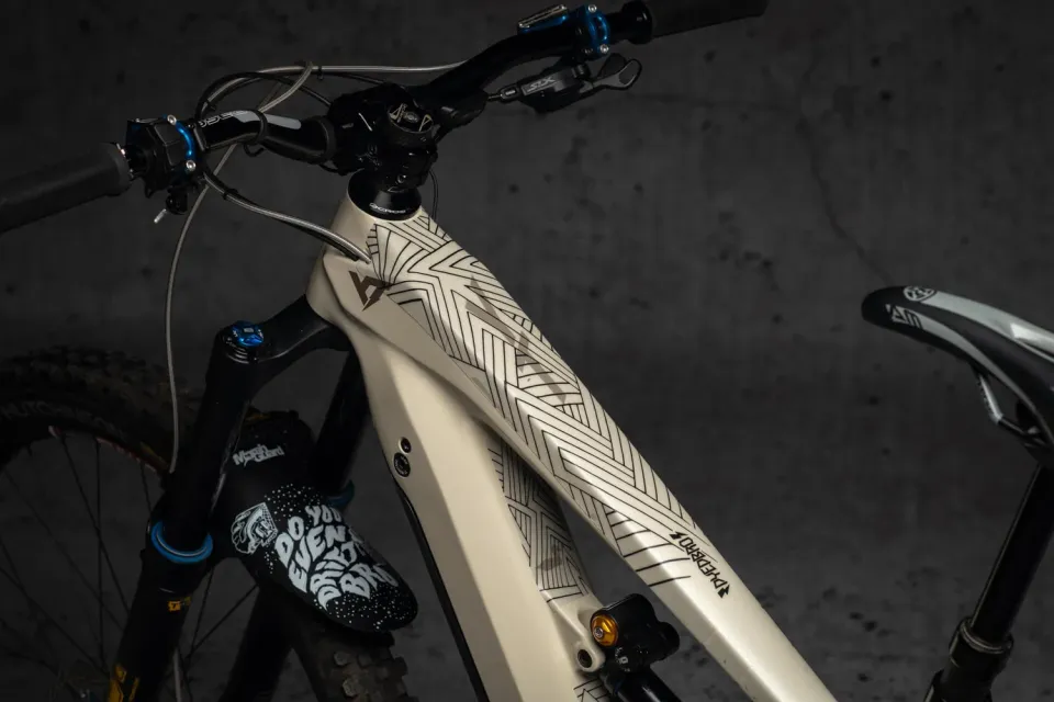 Dyedbro Stay Free protezione telaio e-bike nera opaca