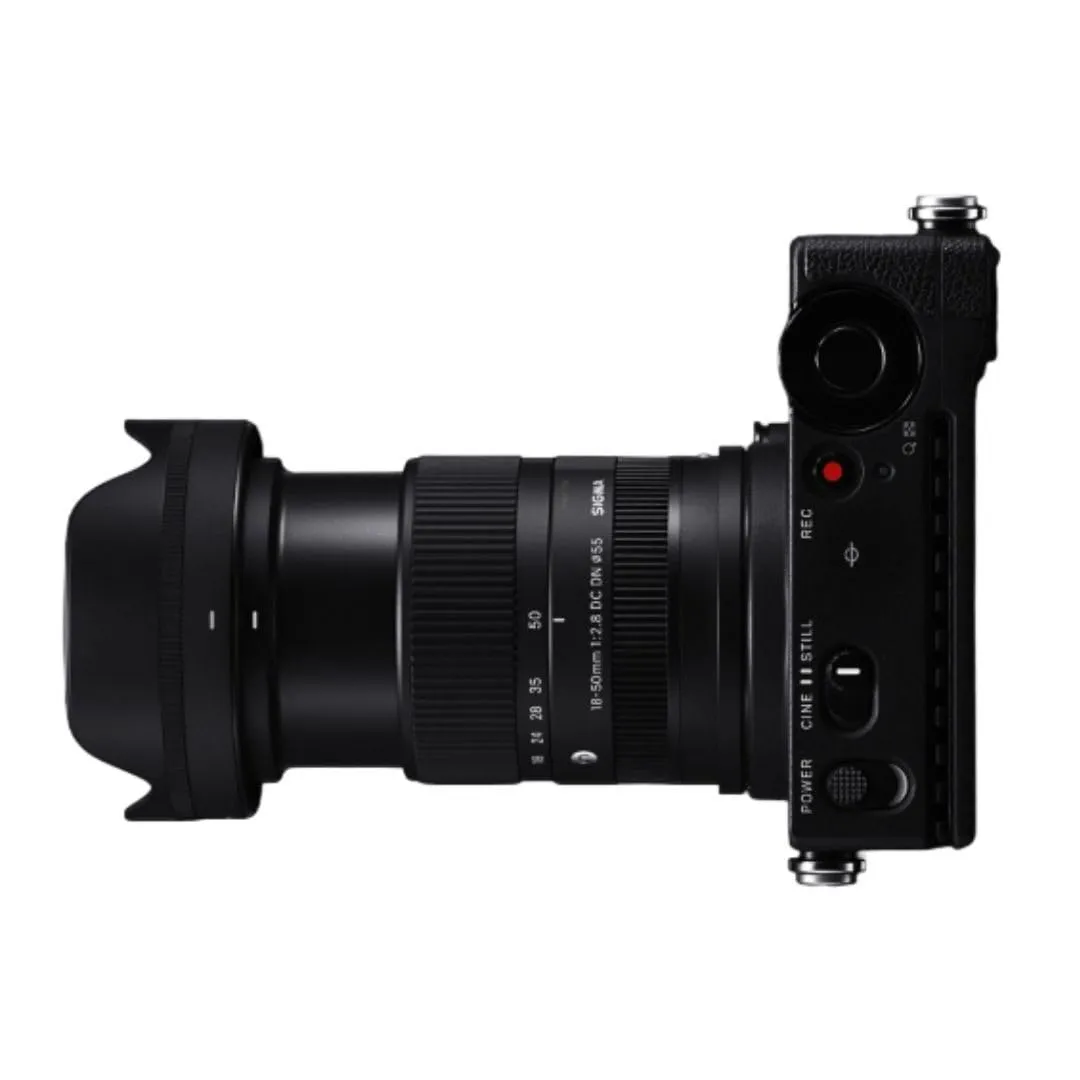 Sigma Contemporary 18-50mm F2.8 DC DN obiettivo Canon RF luminoso