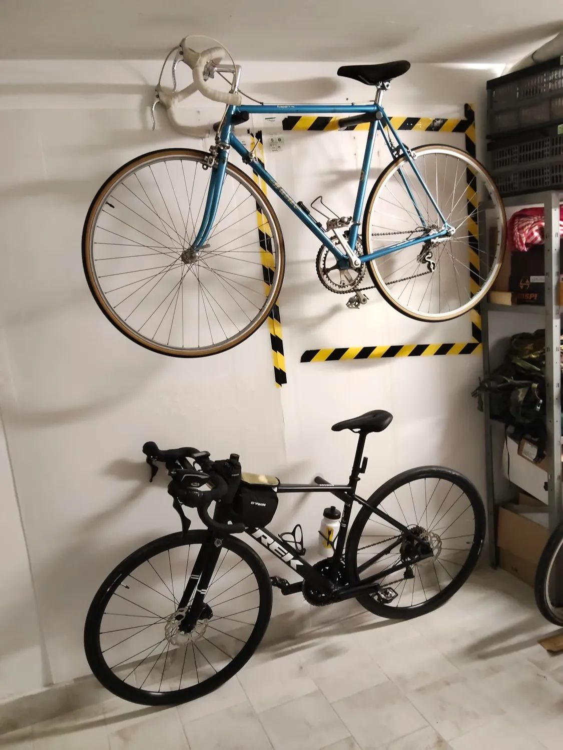 Borgen supporto bici parete legno nero 27 cm