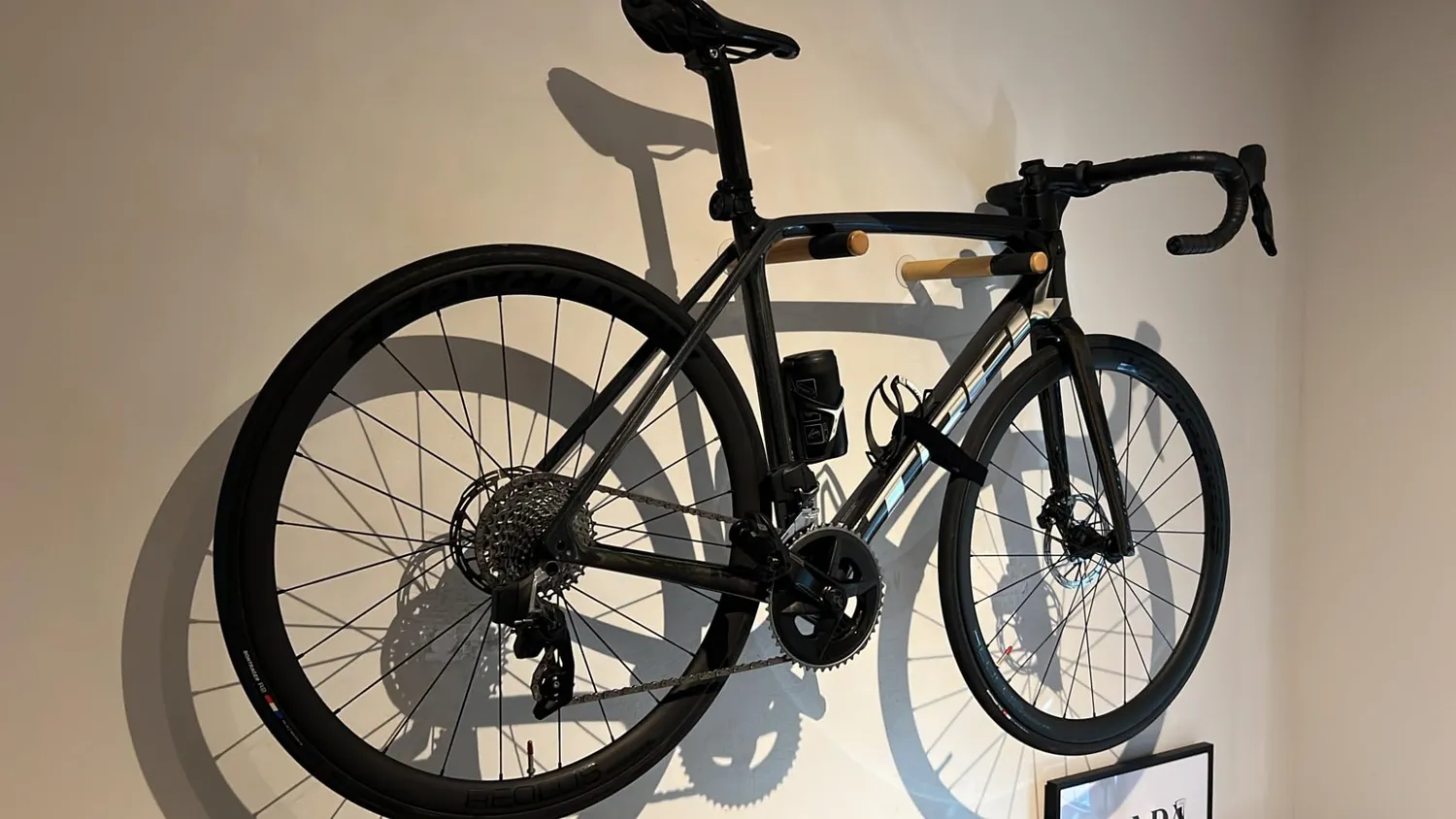 Borgen supporto bici parete legno nero 27 cm