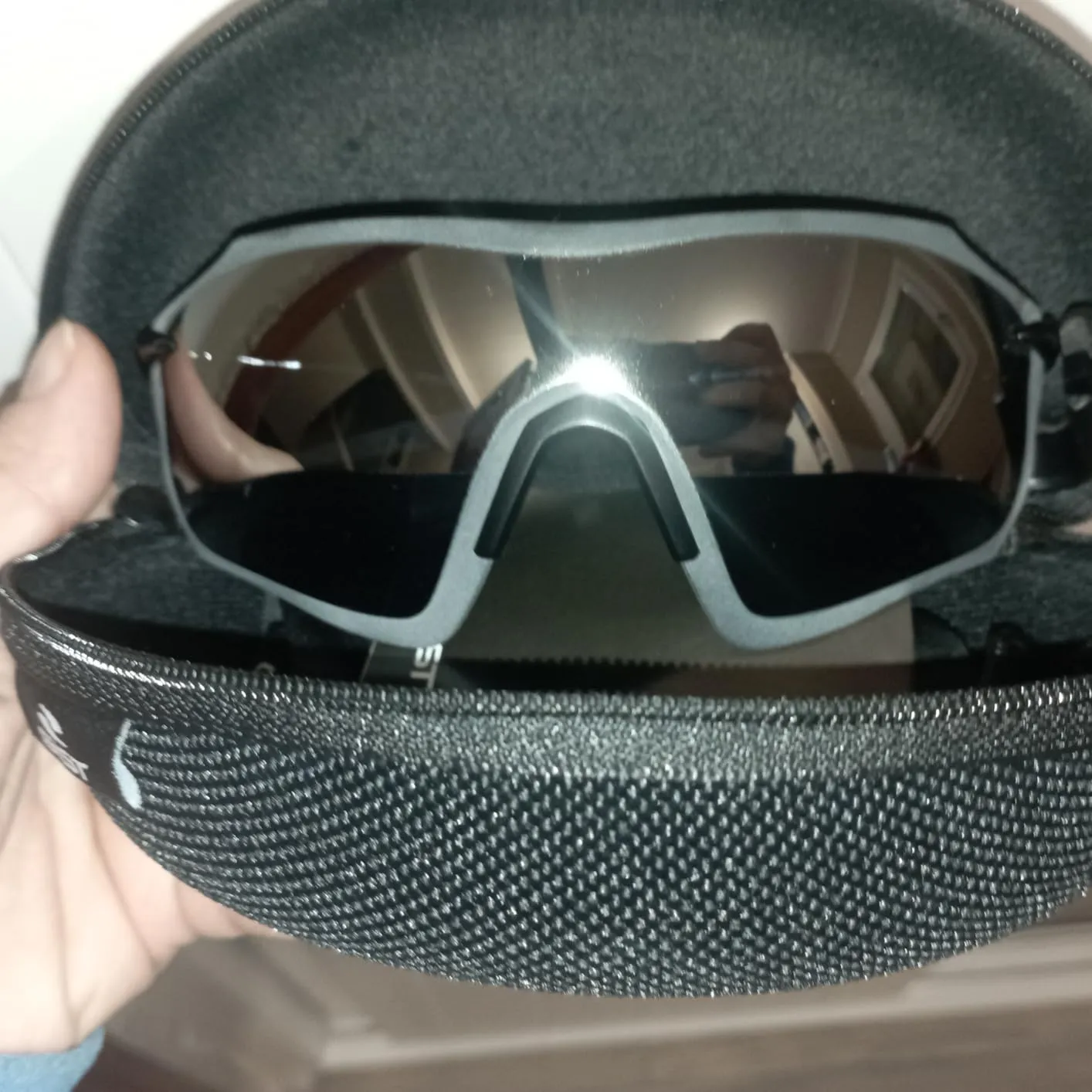 Gist Pack occhiali ciclismo nero lente avvolgente