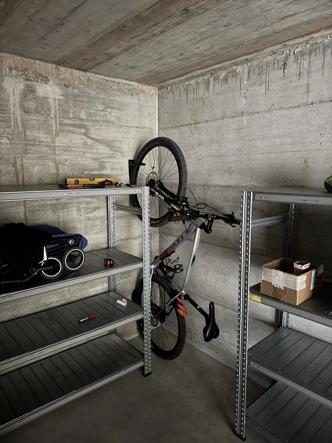 Borgen supporto bici parete verticale nero 32kg set 1 pezzo