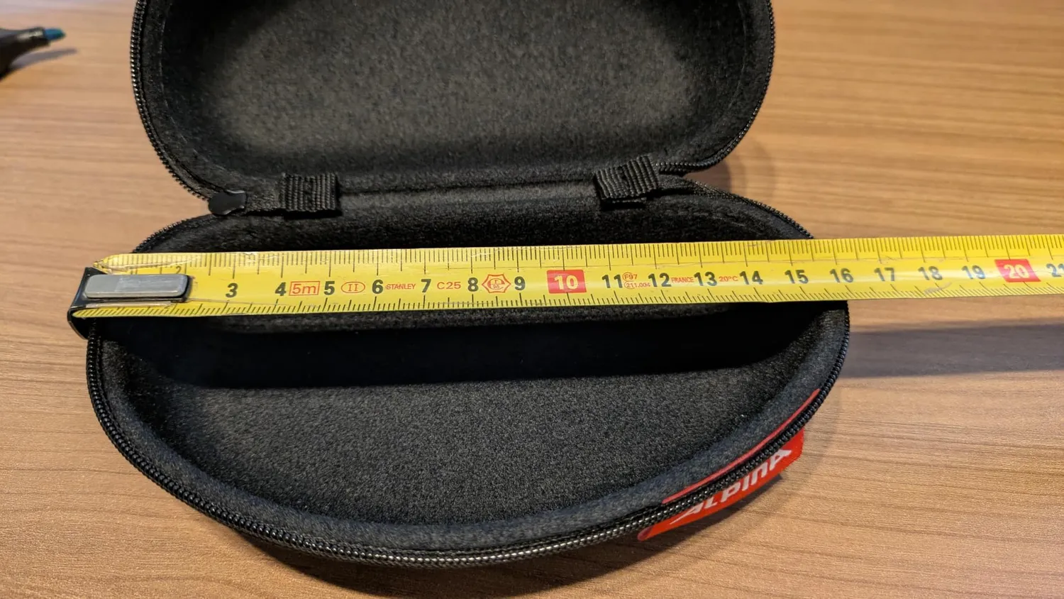 Alpina Case custodia occhiali nera rigida