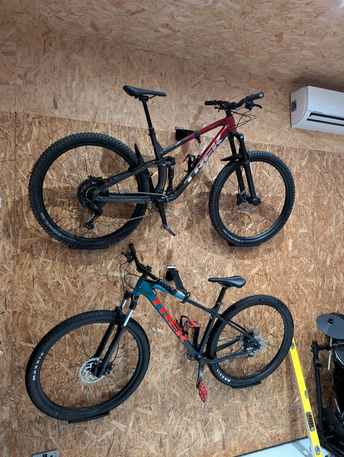 Borgen supporto bici muro gancio set 1 pezzo 32 kg