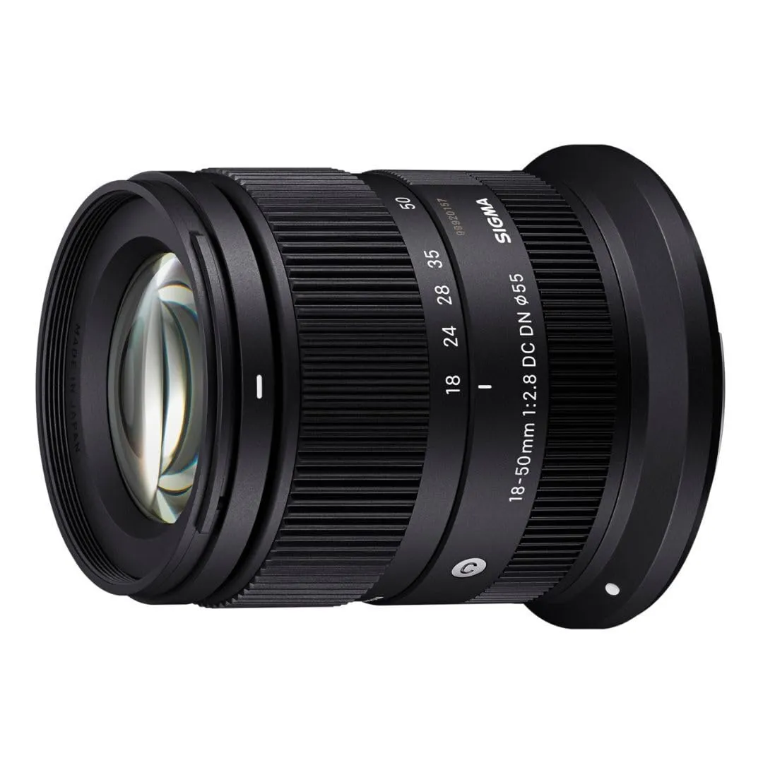Sigma Contemporary 18-50mm F2.8 DC DN obiettivo Canon RF luminoso