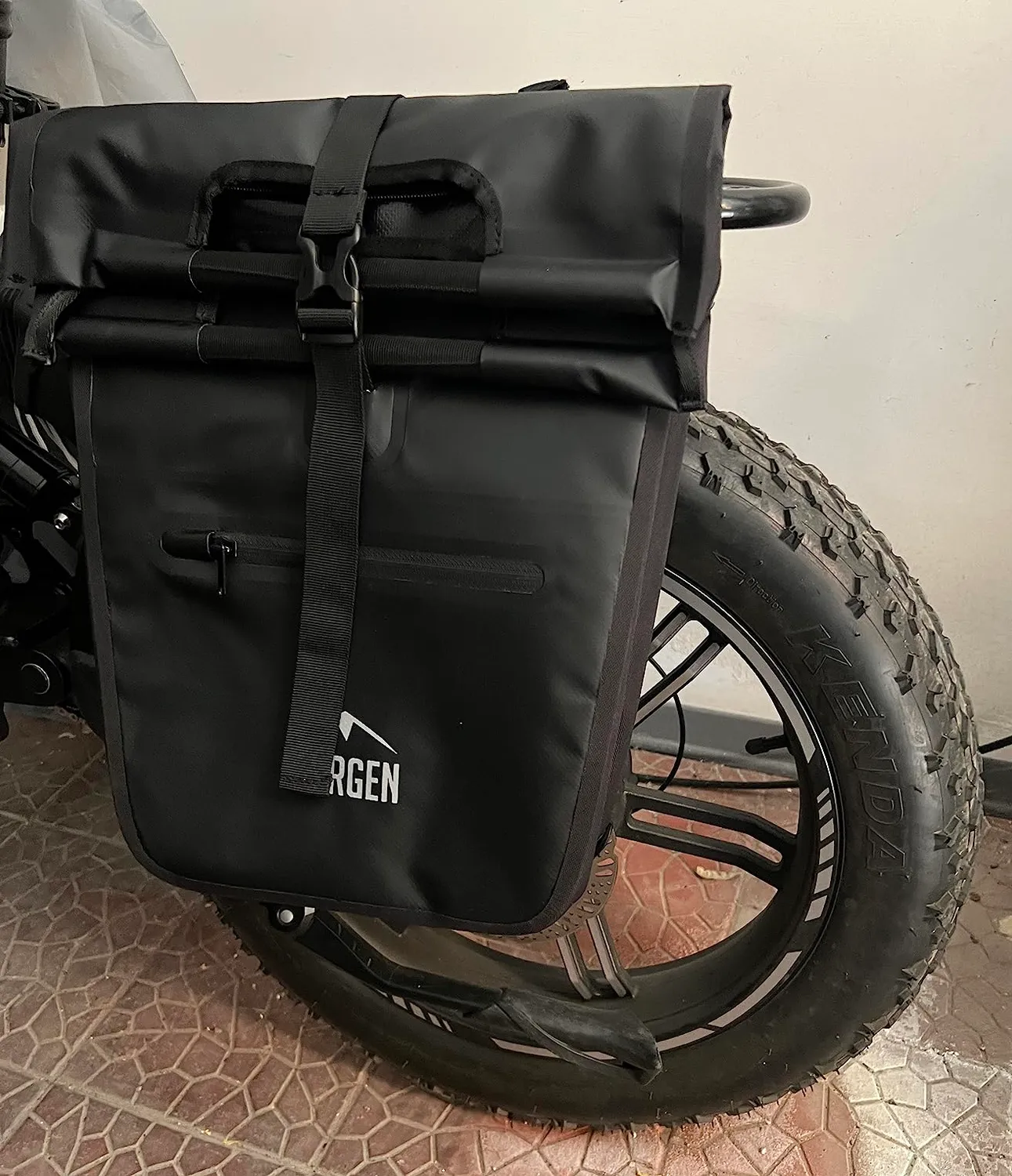 Borgen borsa frigo bici portapacchi rossa 23 L