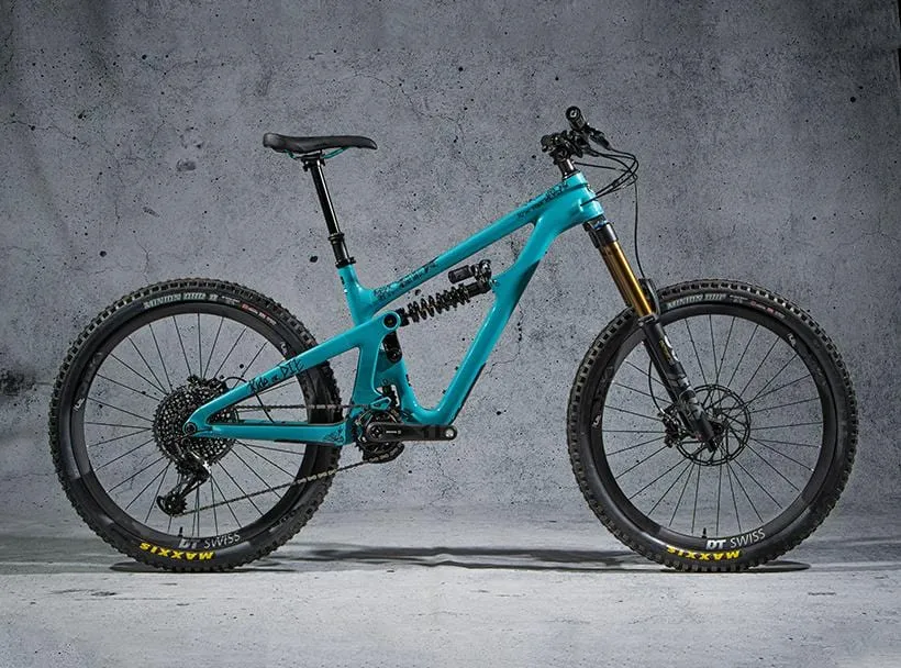 Dyedbro Ride or Die protezione telaio MTB nera opaca