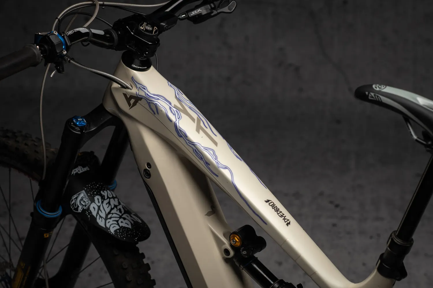 Dyedbro Lightning pellicola telaio ebike Blu opaca