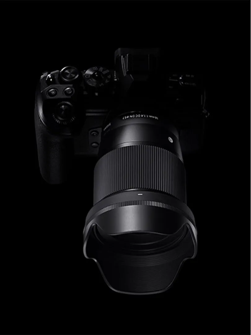 Sigma 16mm F1.4 DC DN Contemporary obiettivo Sony E