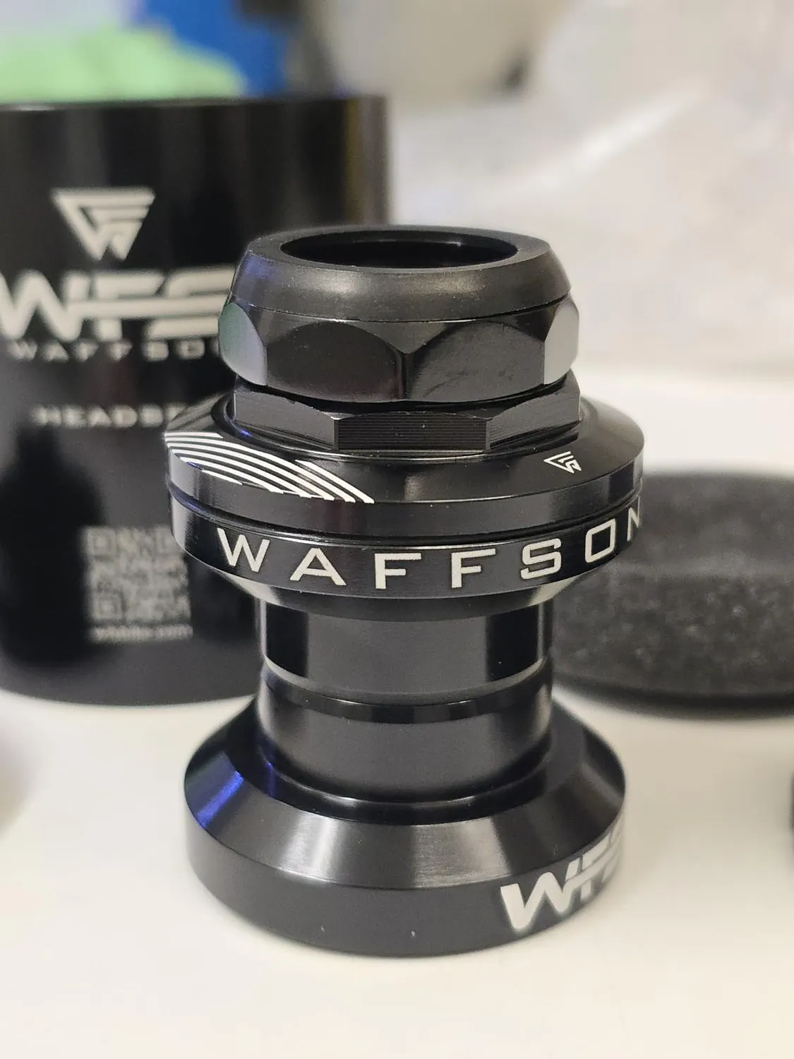 WFS AH.47 serie sterzo filettata 1" cash money
