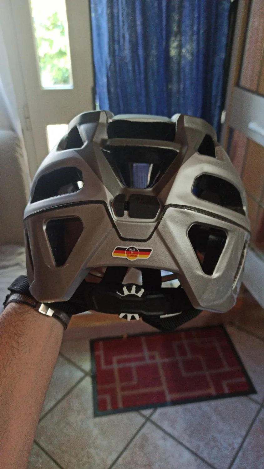 Alpina Garbanzo casco mtb enduro visiera trail ventilato