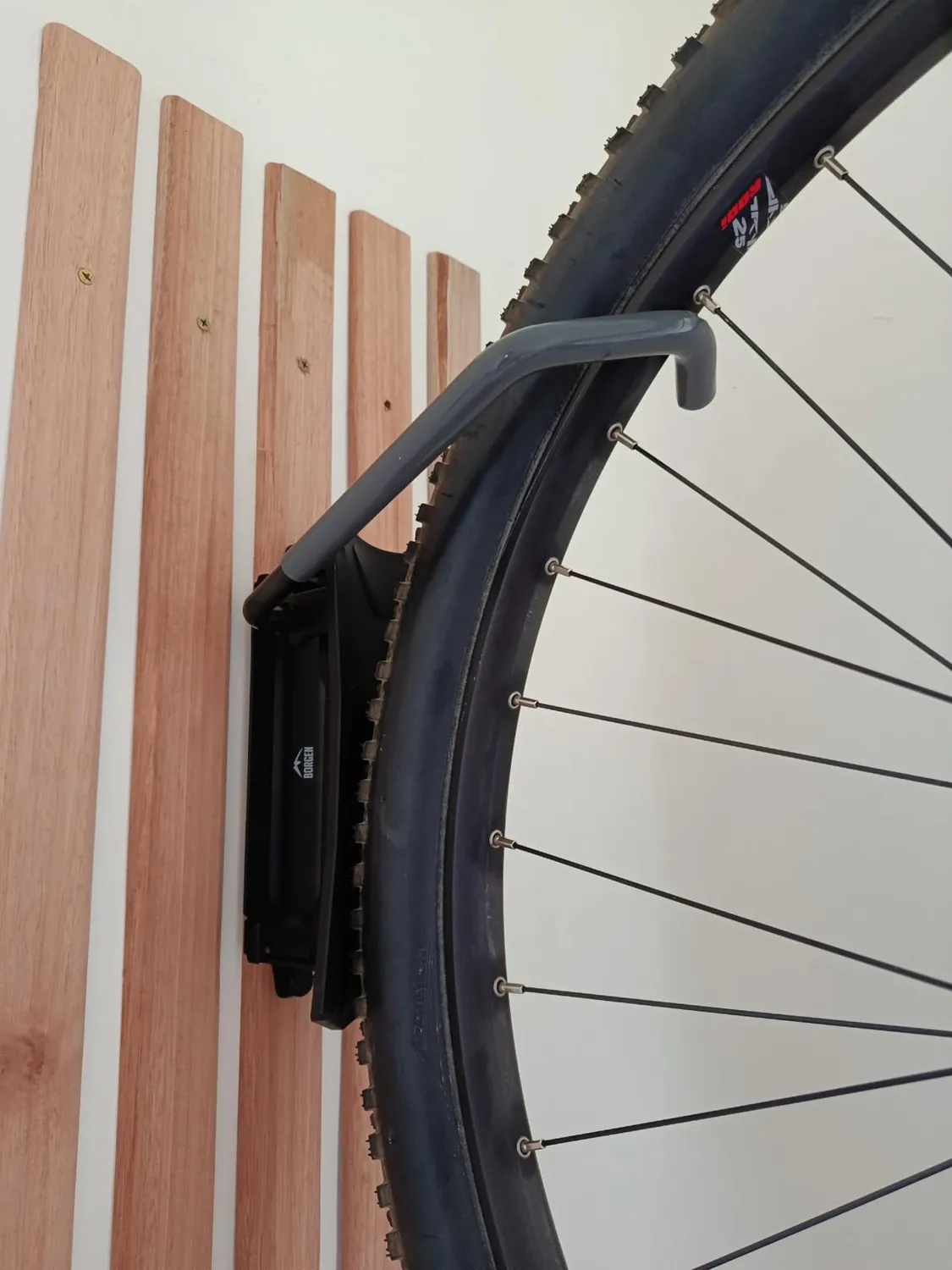 Borgen supporto bici da parete girevole nero 35 kg