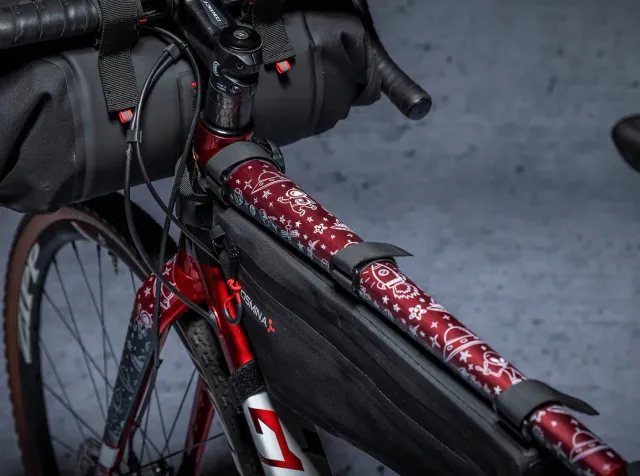 Dyedbro Space Trip protezione telaio gravel bianca