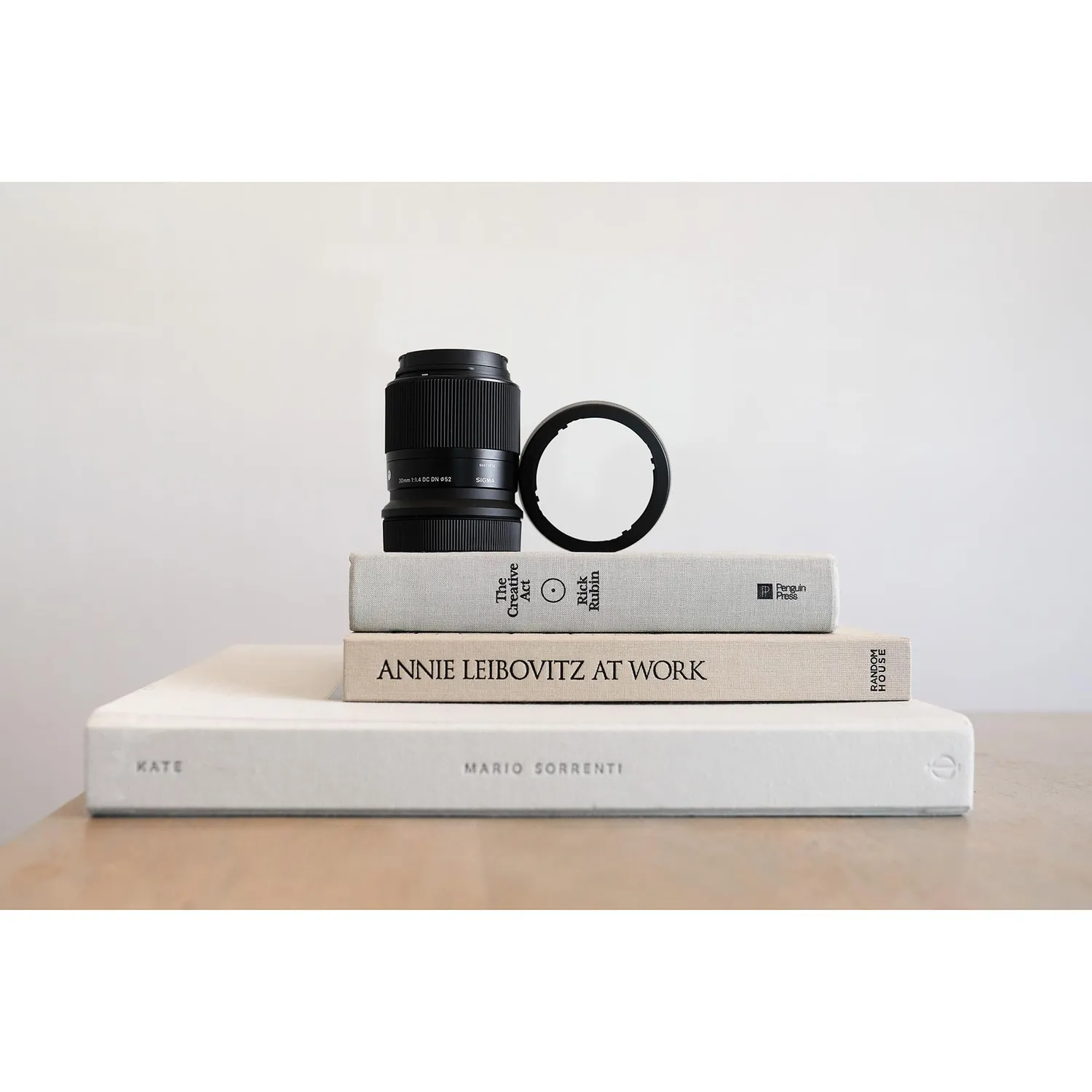 Sigma Contemporary 30mm F1.4 DC DN obiettivo Canon RF luminoso